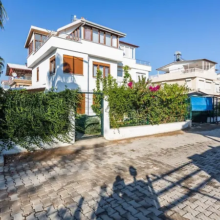 Villa Esma Golf & *